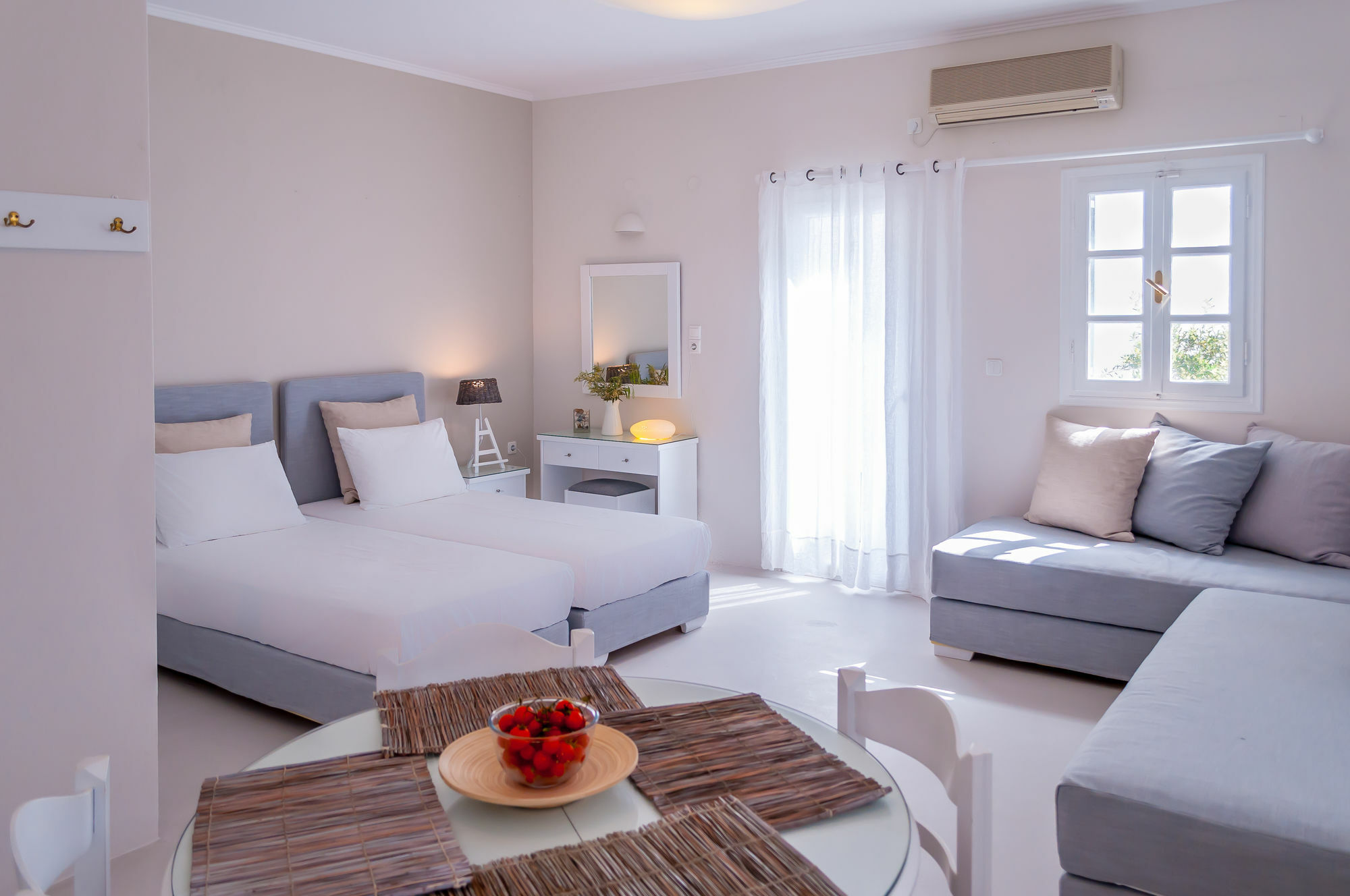 Milos Bay Suites Адамас Екстер'єр фото